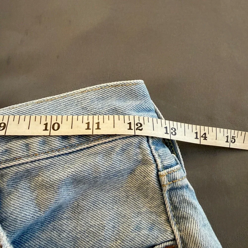 Levi's 501 Cut Off Denim Shorts Women 24 Light‎ Wash